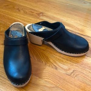 Lotta from Stockholm high clogs